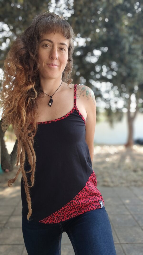 camiseta tirantes estampada