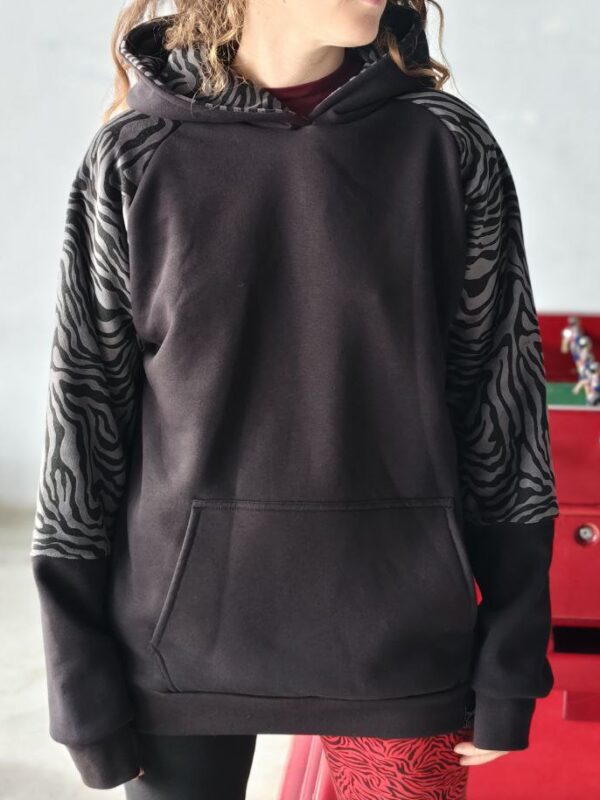 Sudadera manga estampada