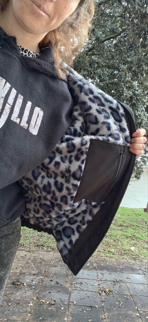 abrigo impermeable leopardo pelito