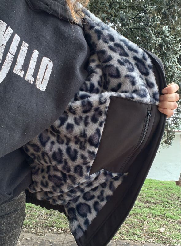 abrigo impermeable leopardo pelito