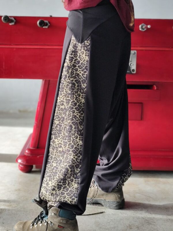 Pantalón harem leopardo olivino