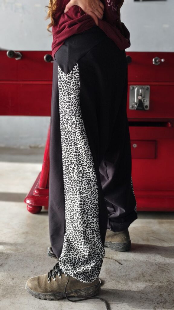 Pantalón harem leopardo blanco