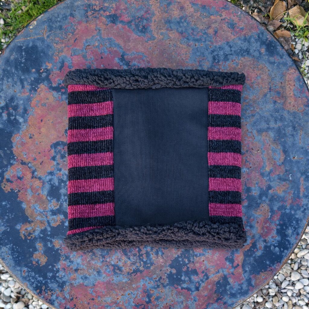 braga de cuello rayas rojas