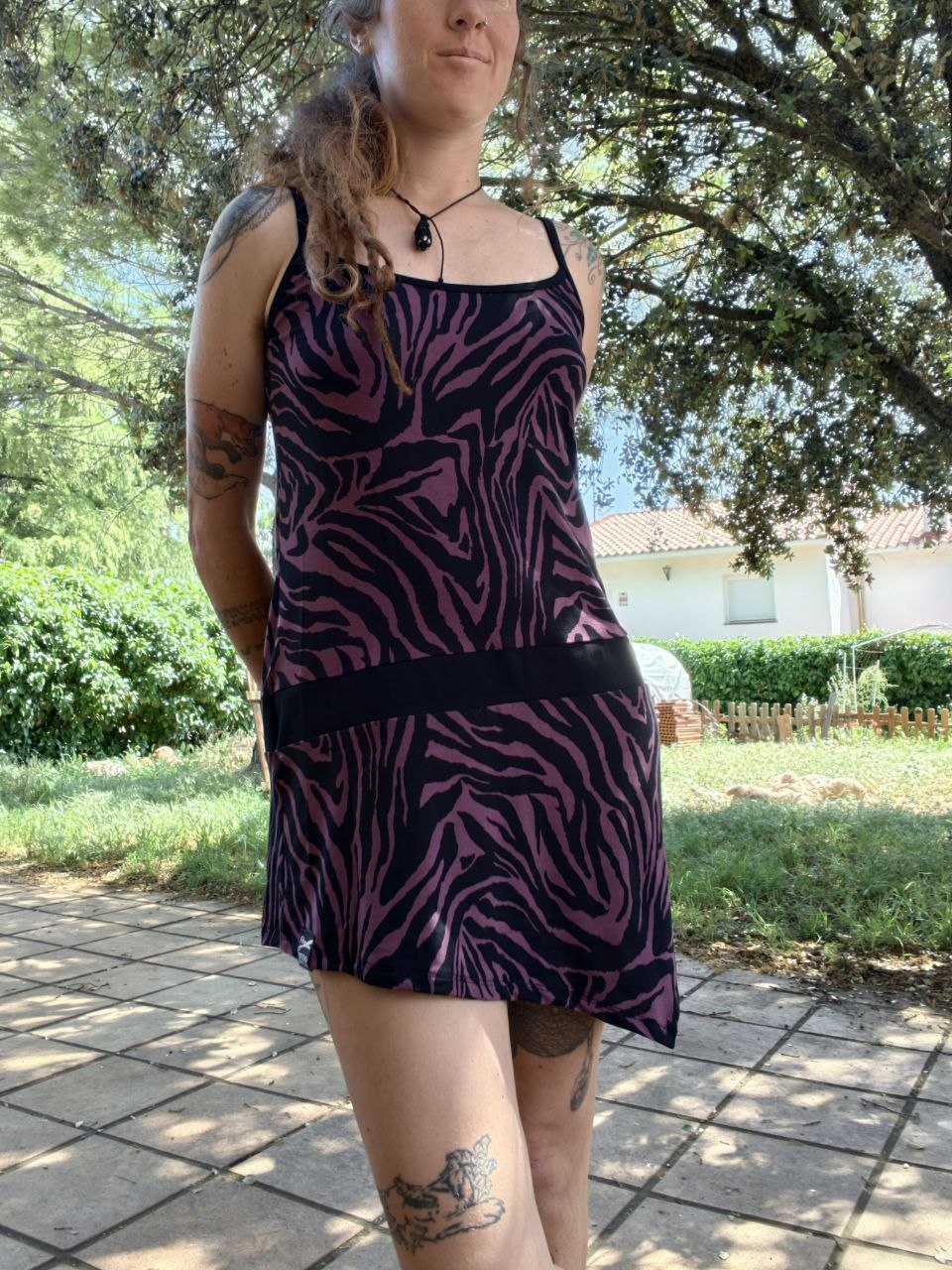 Vestido cebra morada en pico