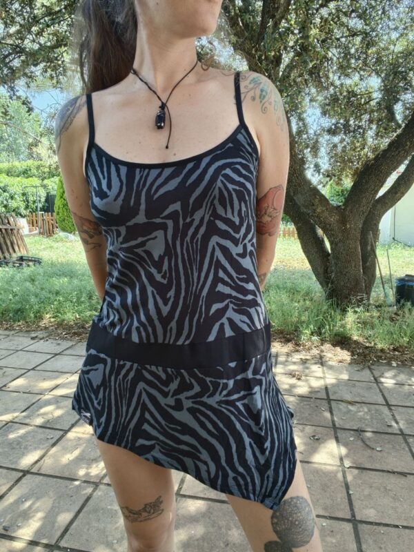 Vestido cebra azul en pico